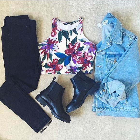 Brandy Melville Tops - Brandy Melville Hawaiian Printed Floral Tank